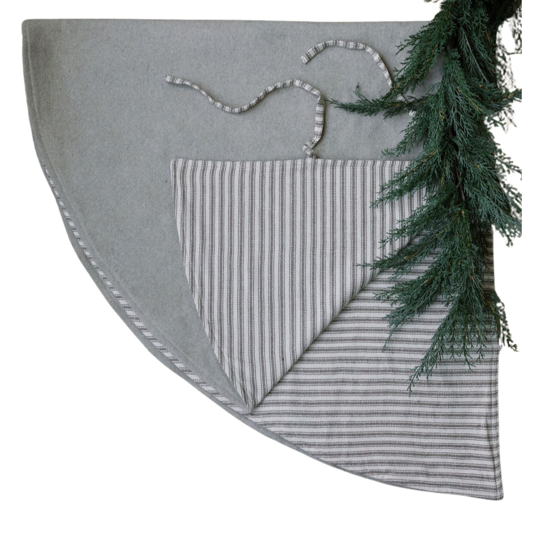 Reversible ticking stripe Christmas tree skirt 60-inch