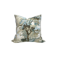 Lincoln Toile Pillow Cover in Light Blue