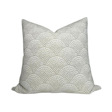 Scalloped Woven Pillow Cover in Natural
