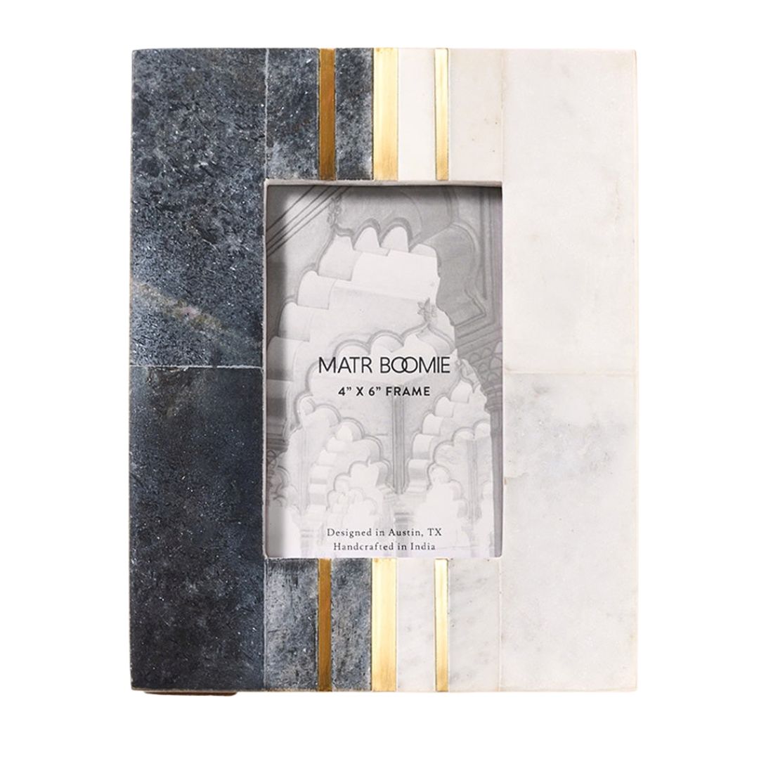 Sammita 4x6 Black & White Picture Frame - Hand Carved Marble