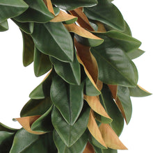 MAGNOLIA WREATH GREEN CLOSE UP