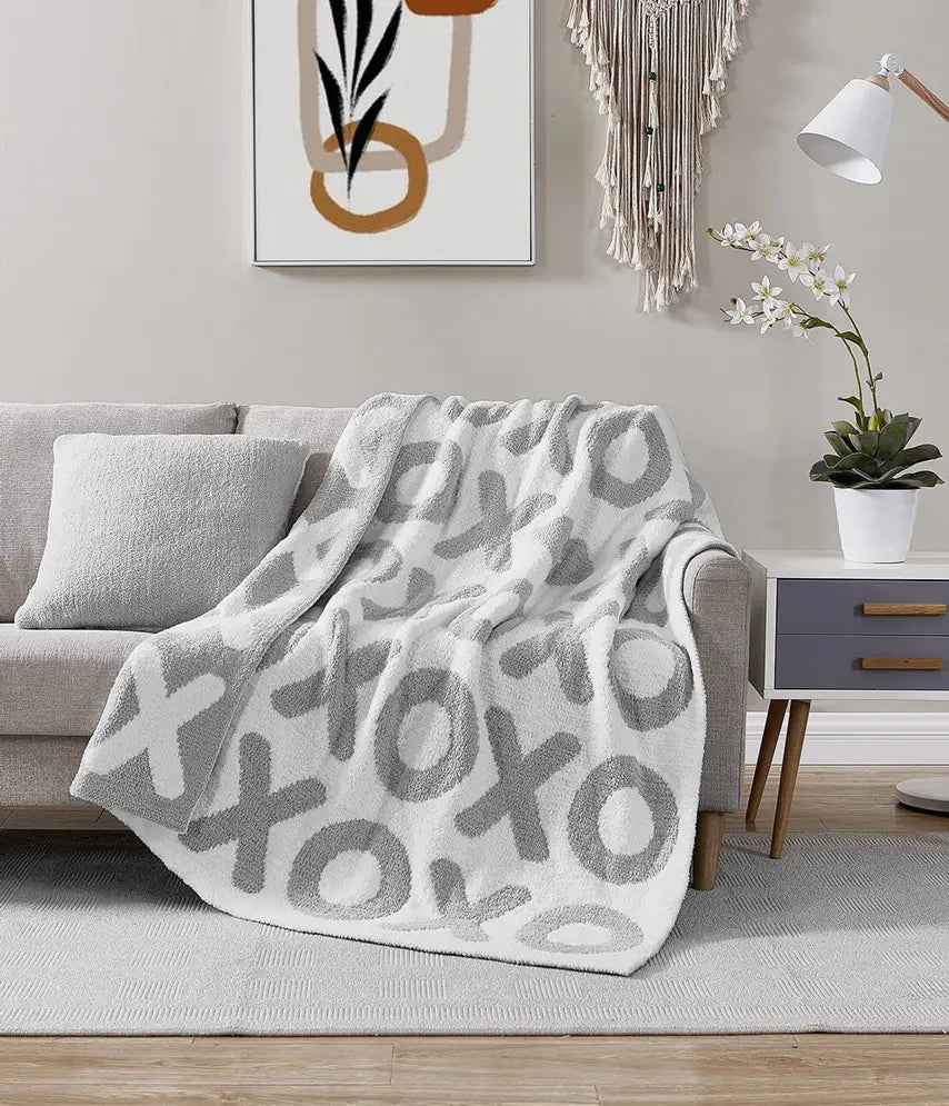 XOXO Throw Cloud Grey