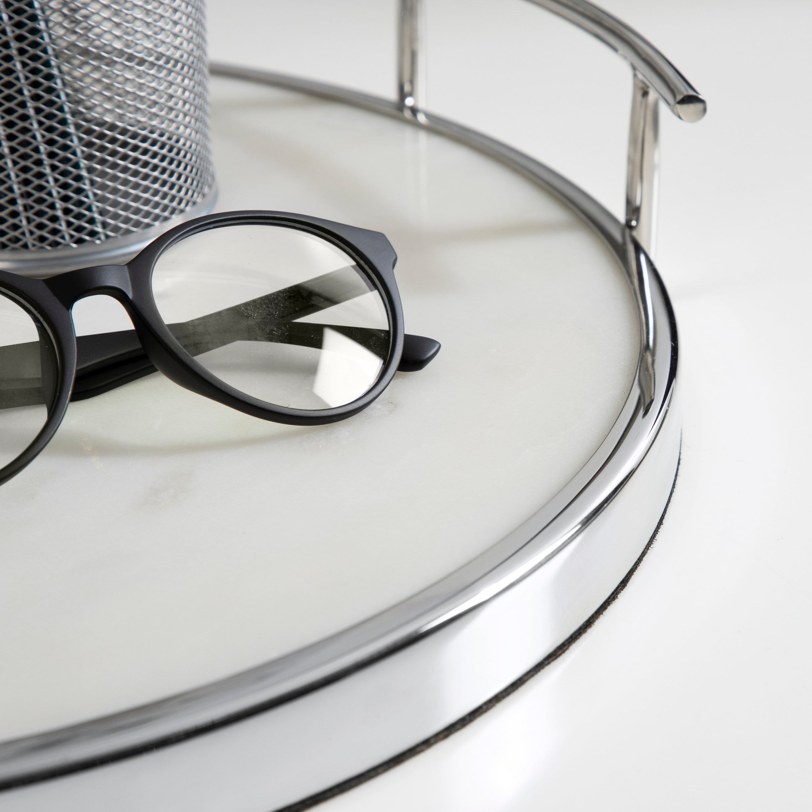 Marbury Round Metal Tray