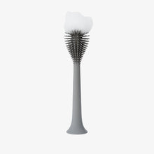 Durable hypo-allergenic bottle brush by ezpz