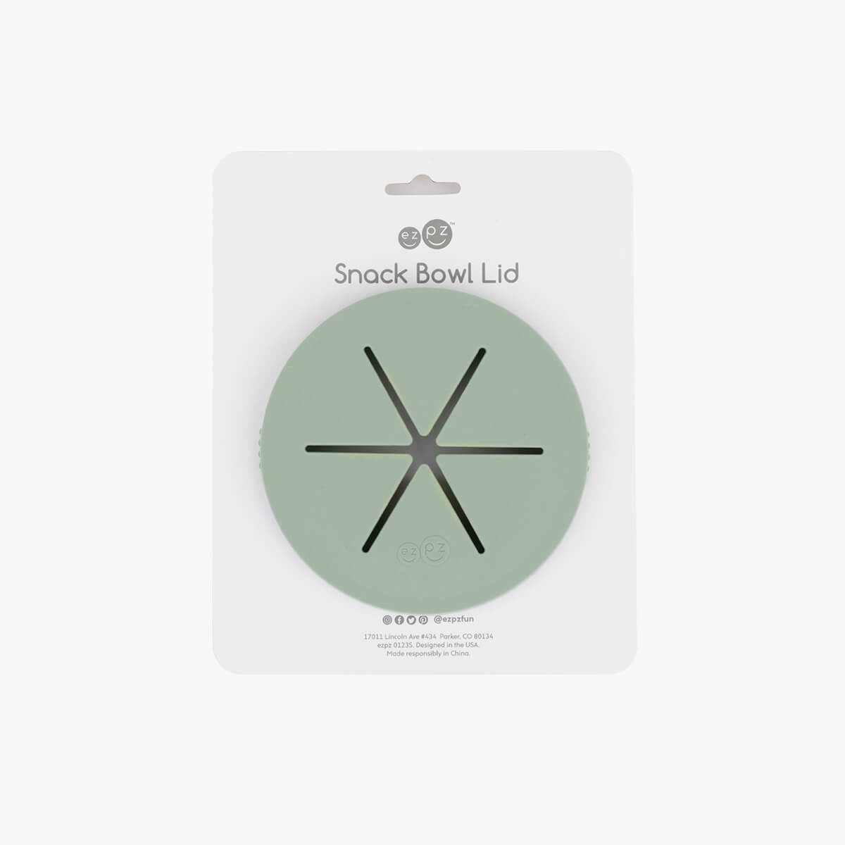 Close-up of silicone snack lid with flexible opening