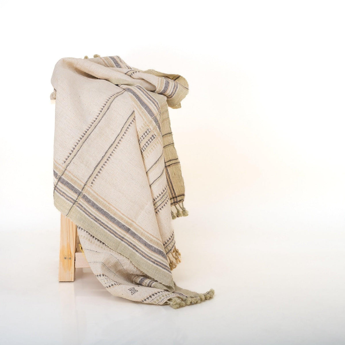 Alabaster off white handwoven Indian wool throw blanket – view 8