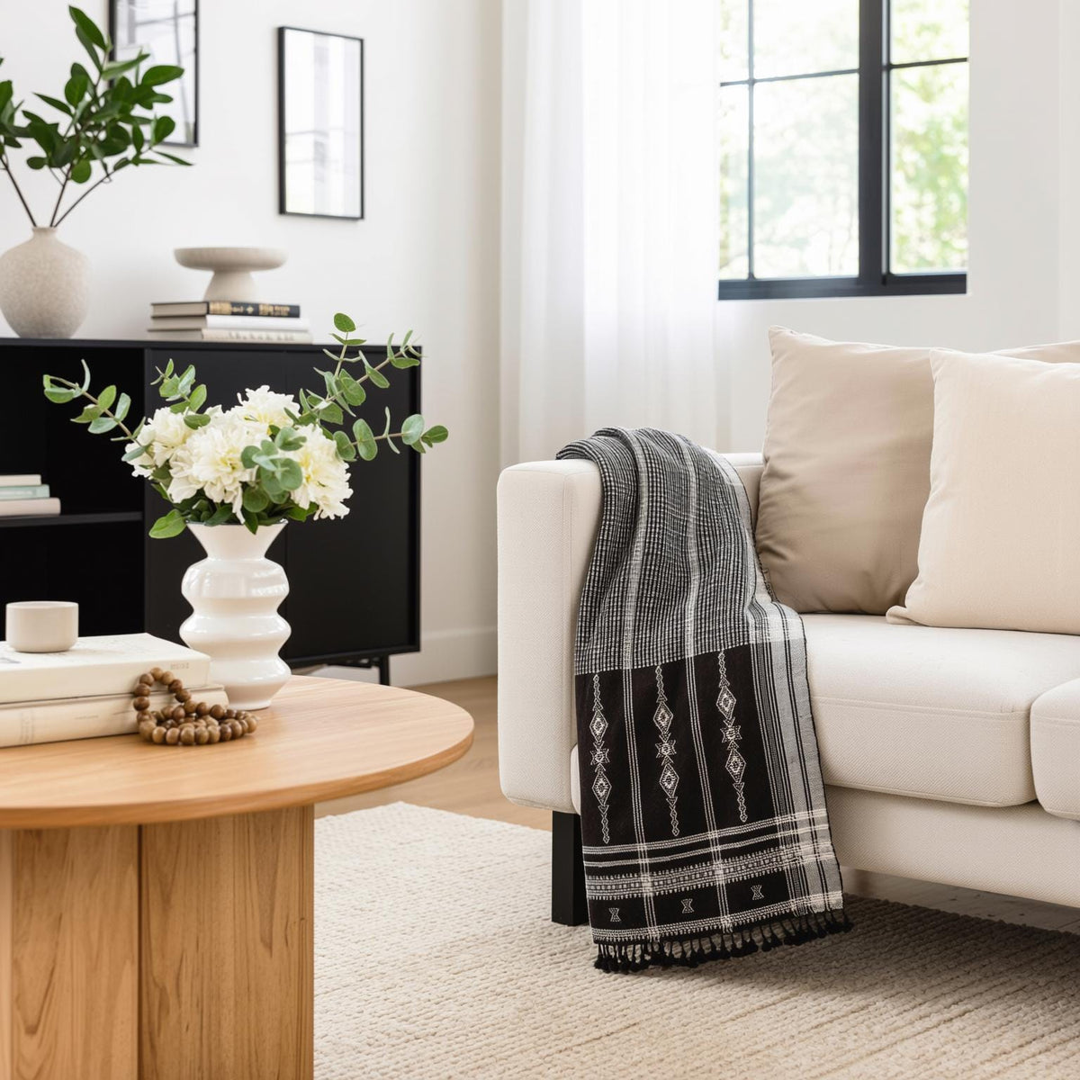 Citrine black and white handwoven Indian wool throw blanket – view 4