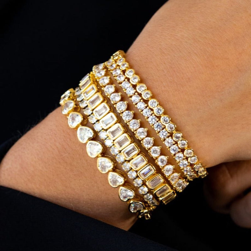 Close-up of 3-prong setting on Melinda Tennis Bracelet