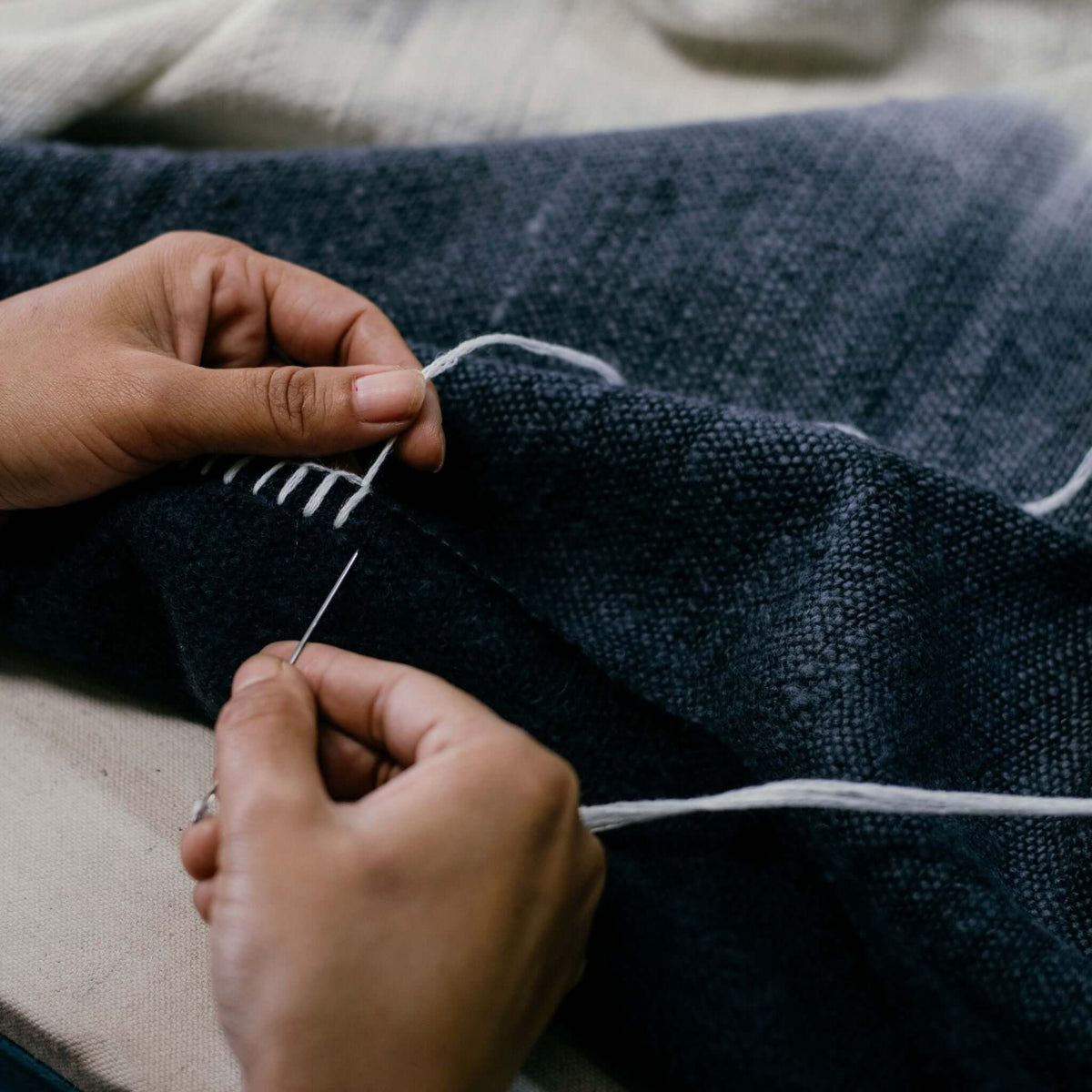 Ink black and white handwoven merino wool throw blanket – One Affirmation