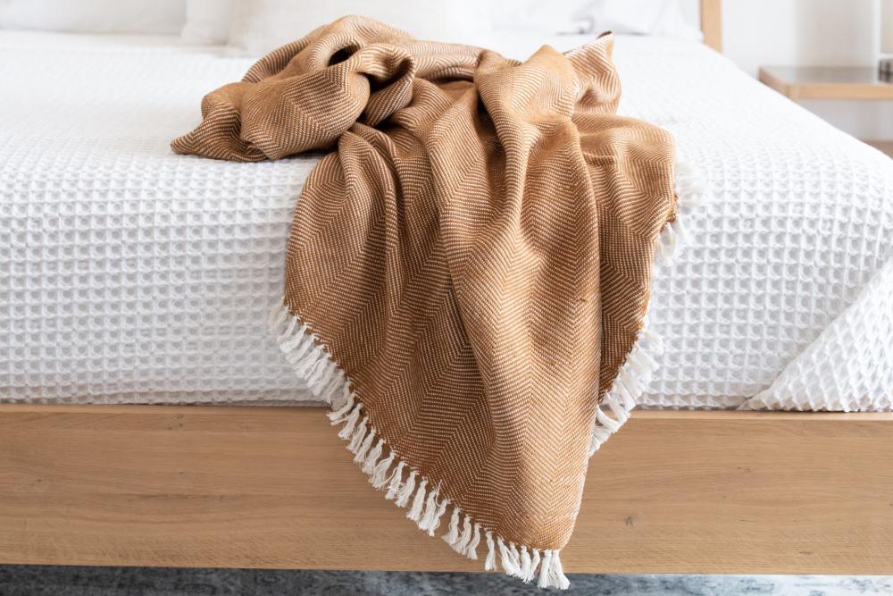 Fair Trade Ethiopian cotton throw with fringe finish