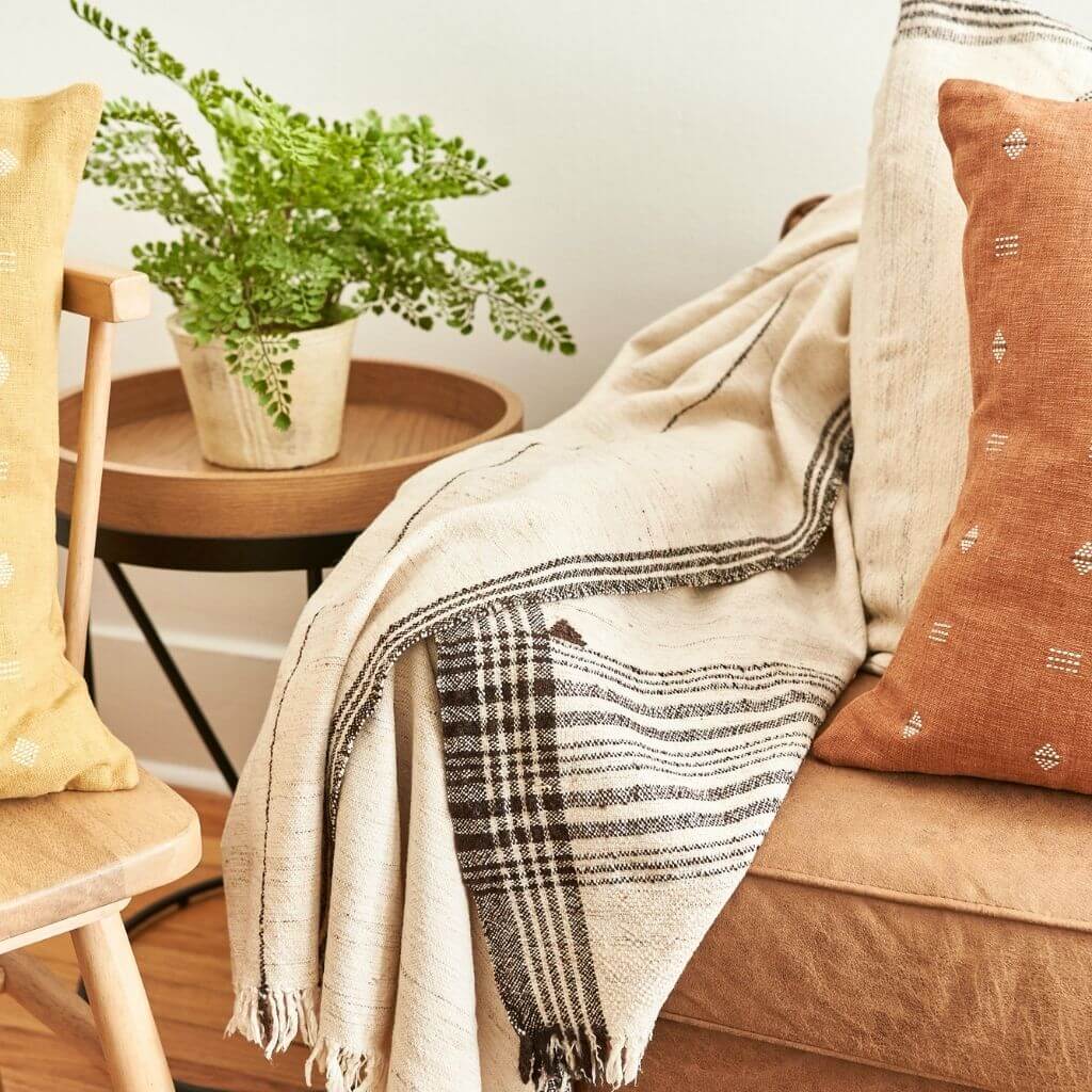 Seytu off white striped textured handloom throw – One Affirmation