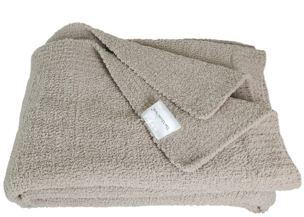 The Nest microfiber throw blanket in Fossil – view 6