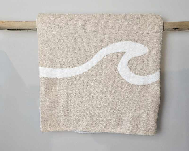 Wave microfiber throw blanket with coastal wave pattern