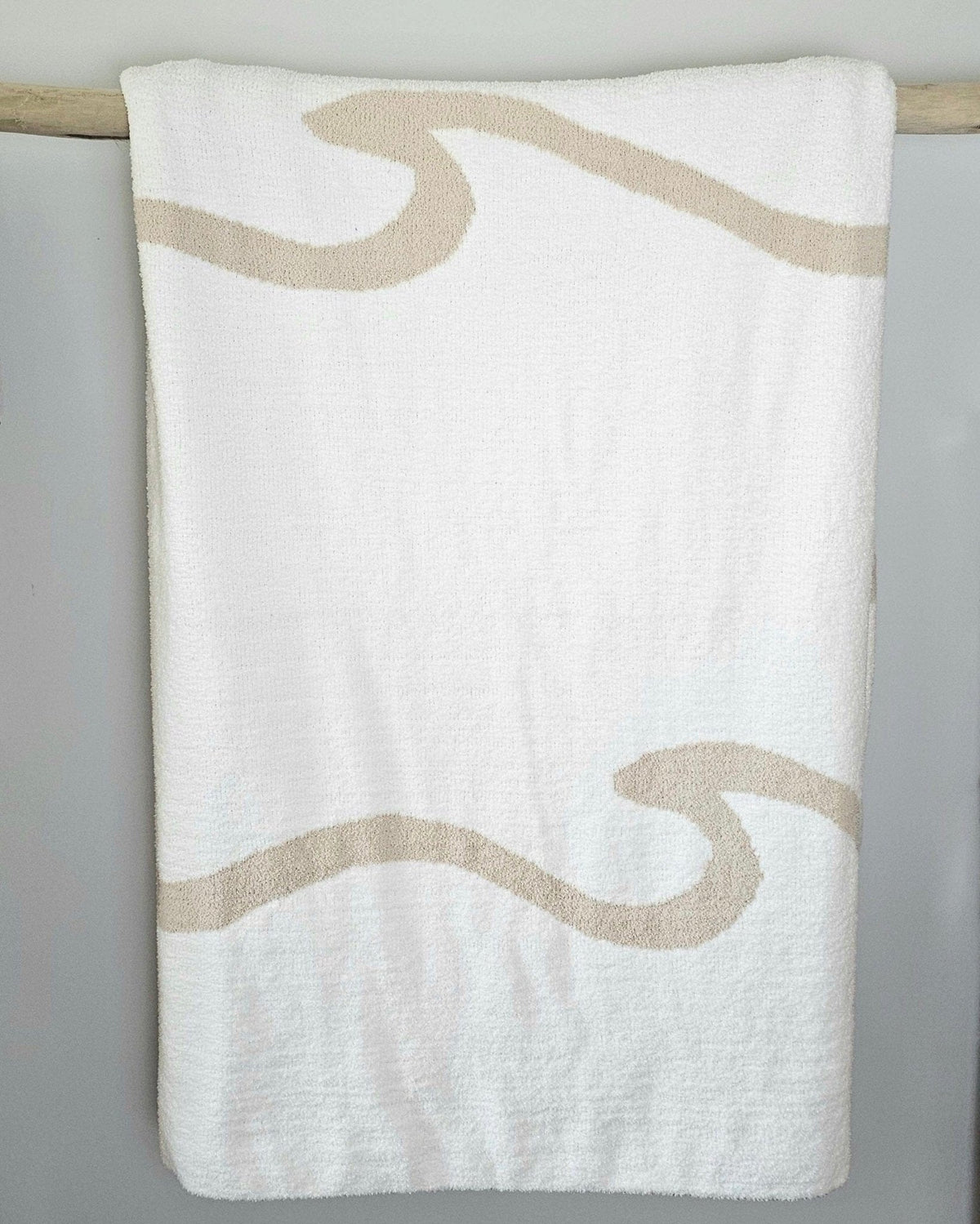 Wave microfiber throw blanket with coastal wave pattern – view 6
