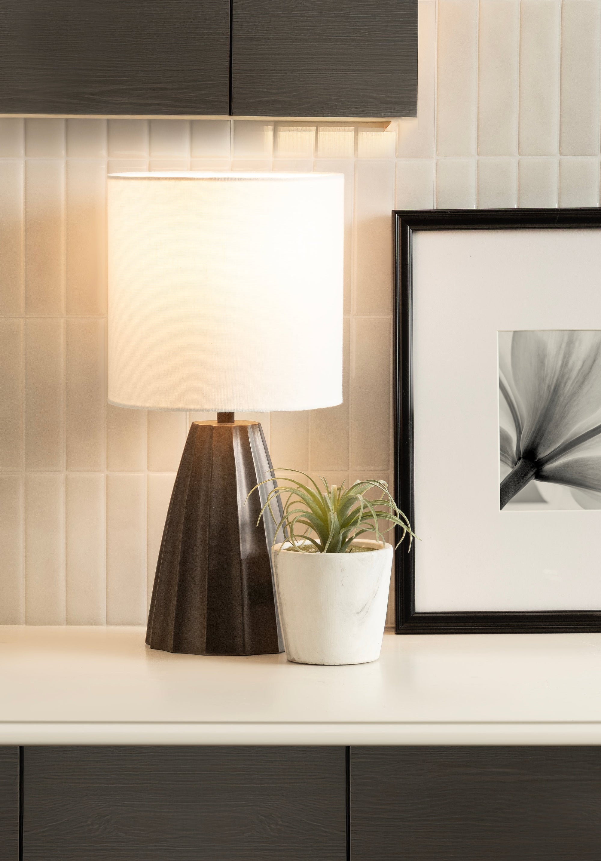 Ciji Scalloped Table Lamp