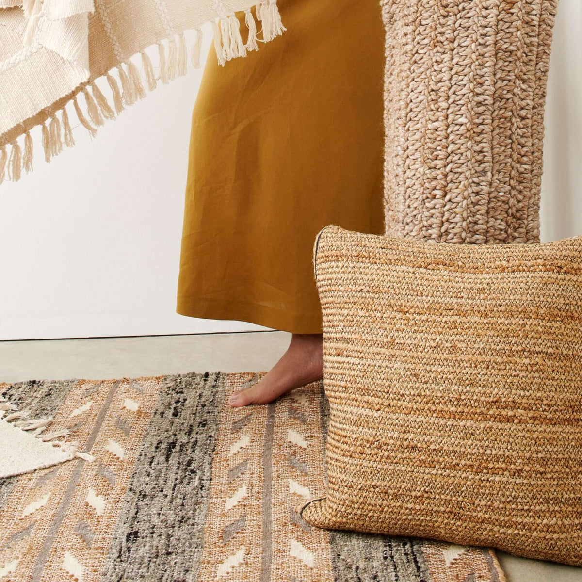 Uneven Arrows handwoven wool jute rug 5x8 in earthy hues – One Affirmation