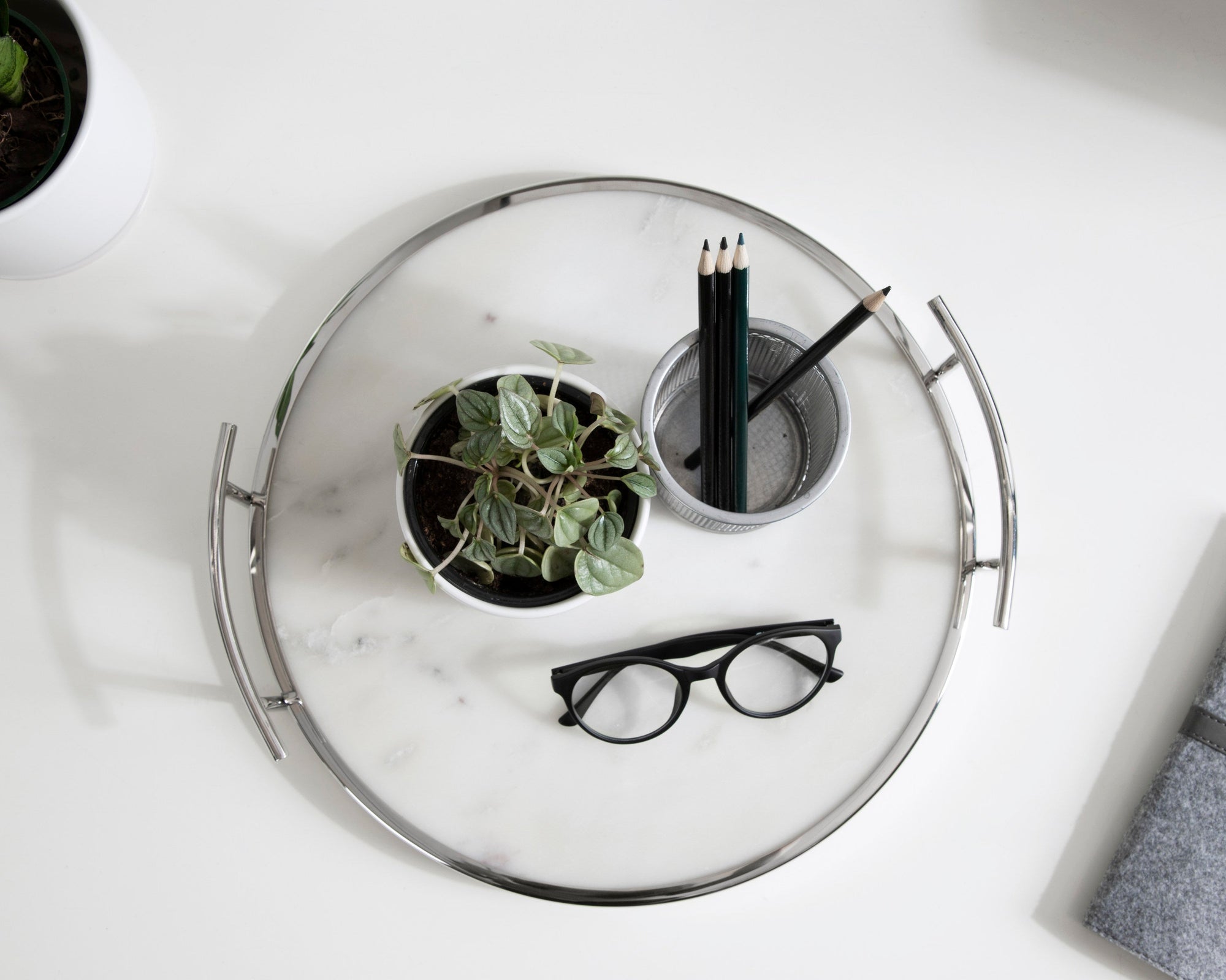 Marbury Round Metal Tray