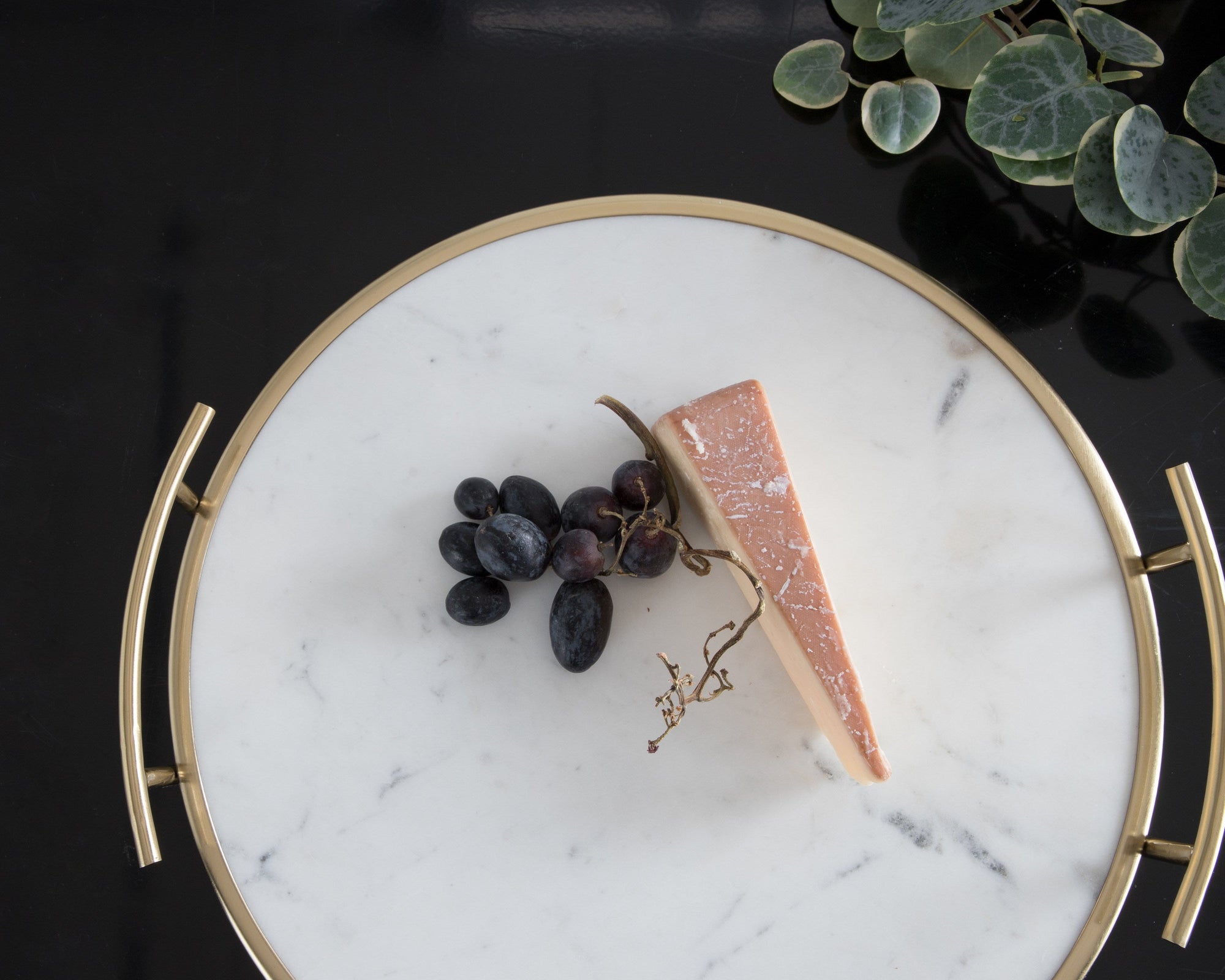 Marbury Round Metal Tray