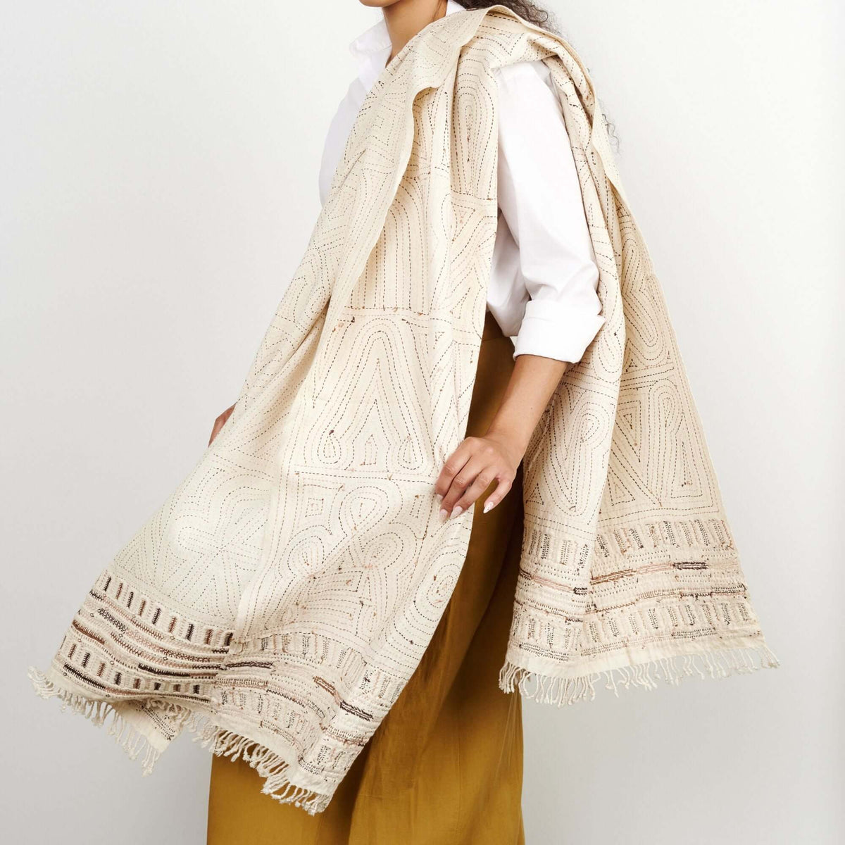 Unah brown hand embroidered organic cotton artisan throw – One Affirmation
