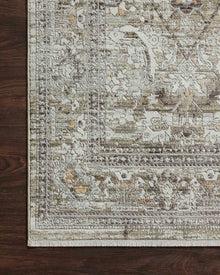 Leah Ivy / Cream Rug