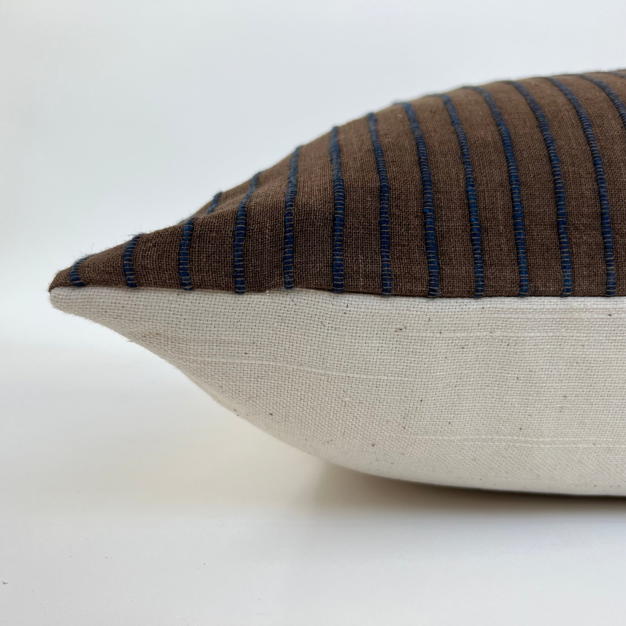 Felix Pillow Cover corner