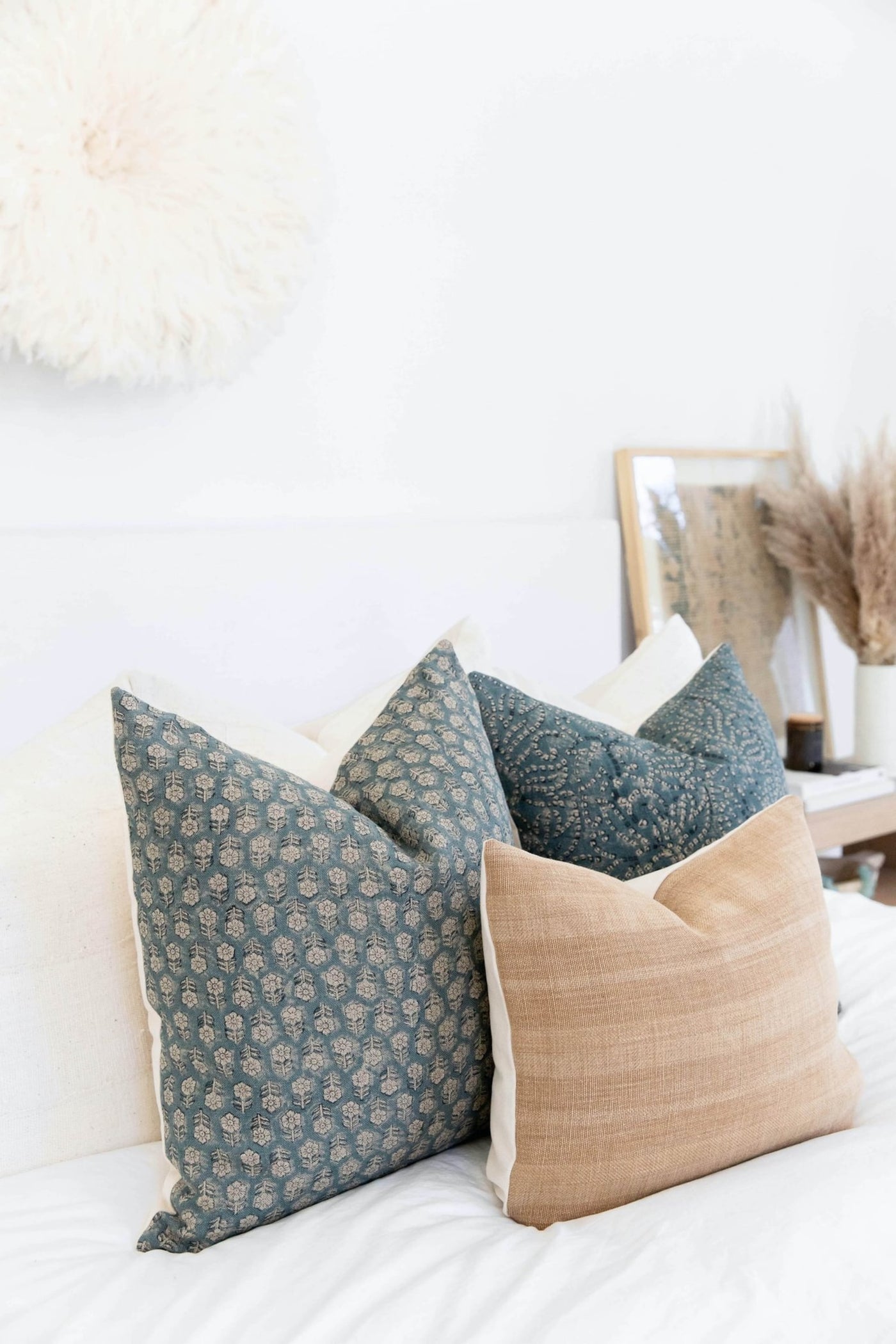 3 Ways To Style a Lumbar Pillow – ONE AFFIRMATION