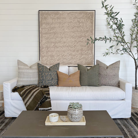 Tips for Artfully Arranging Throw Pillows on Your Couch – ONE AFFIRMATION