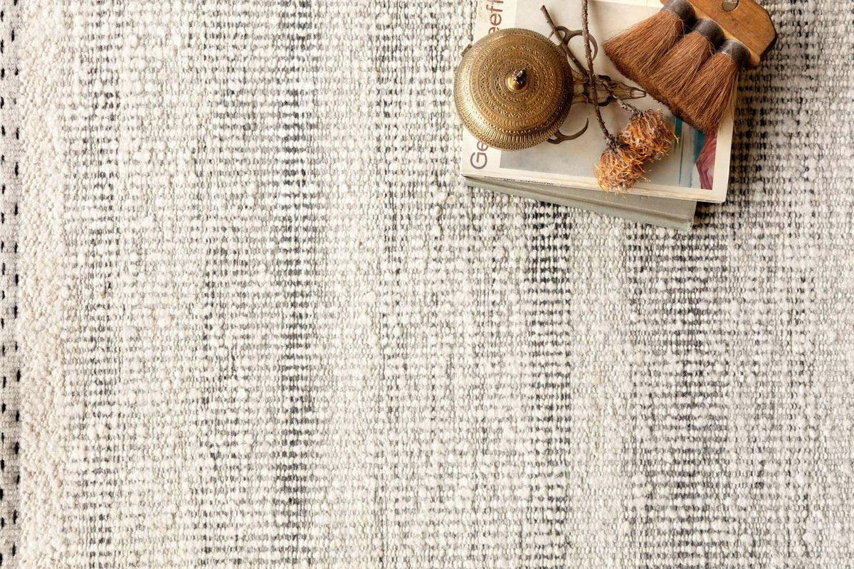 Sophie cream and grey rug, pattern detail